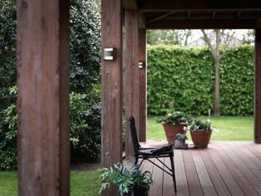 Preview: Philips Lighting myGarden LED-Wandleuchte Grass Edelstahl oder anthrazit mit Bewegungssensor