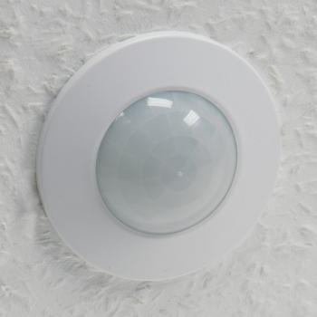 Preview: Decken-Einbau-Bewegungsmelder 360° FLAT LED geeignet, 8m Detektion, weiß,80x30mm