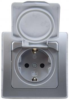 Preview: DELPHI Schutzkontakt-Steckdose IP44 250V~/ 16A, inkl. Rahmen, UP, silber