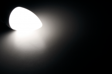 Preview: Dimmbare E14 LED Kerzenlampe  7W, 520lm, 160°, 4000K, neutralweiß