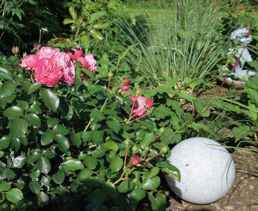 Preview: Garten Kugelleuchte Erdspieß "Granit-28" IP44, 230V, 1,5m Kabel, E27 Fassung