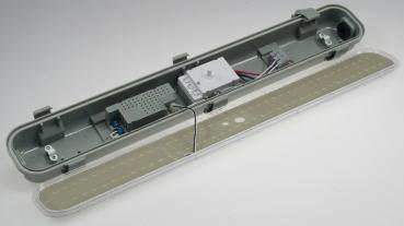 Preview: LED Deckenleuchte "HORTA", IP65 18W, 1350lm, 4000K, HF-Bewegungsmelder