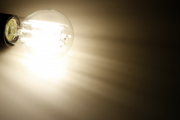 Preview: LED Filament Glühlampe E27, 12W, 1500lm, warmweiß, klar