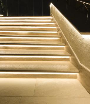 Preview: LED-Stripe "Ultra-Bright" 230V, 5,0m 600 Lumen/Meter, warmweiß